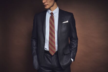 ブルックス ブラザーズ／スーツ　アメリカントラディショナルなボックススタイルは、リラックスしたフィット感