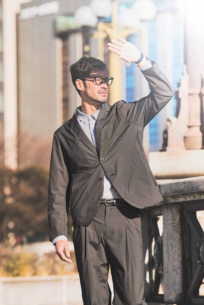 酷暑を乗り切れる快適素材を採用！