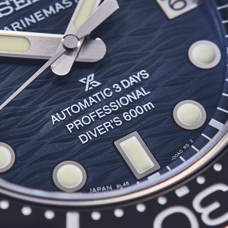 プロフェッショナルの文字が示す高い信頼