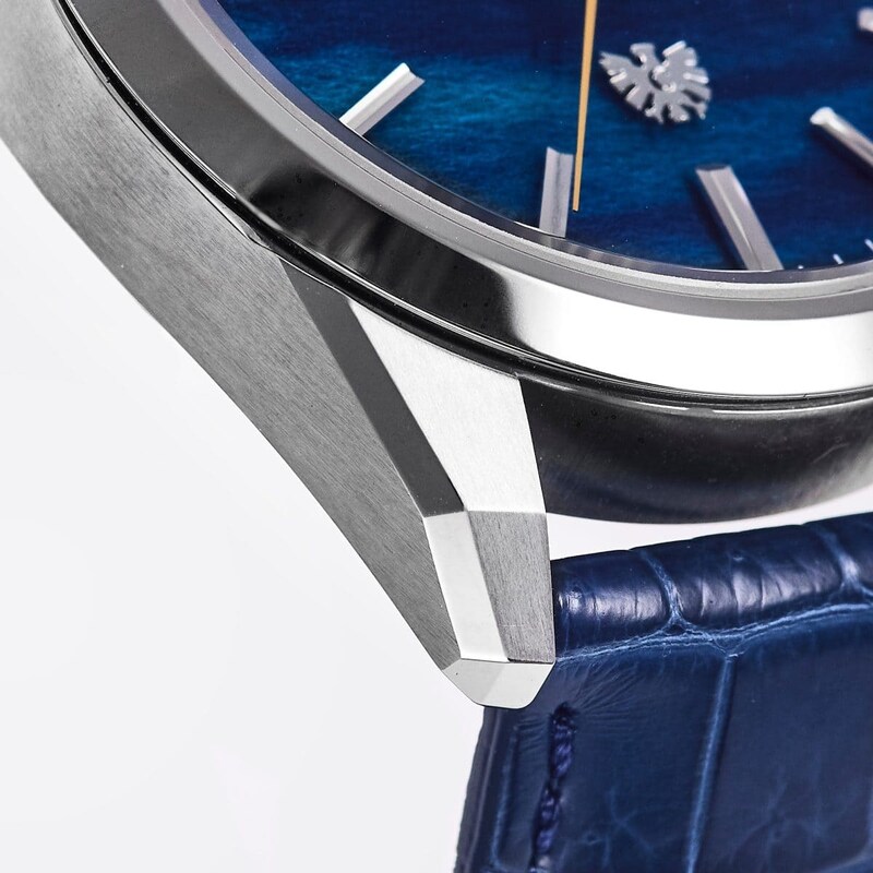 熟練の職人技でケ ースを美しく表現