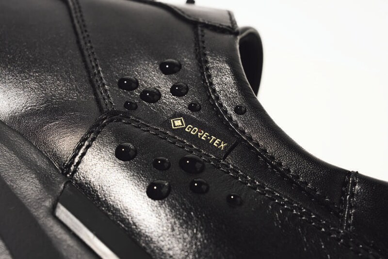 ドレッシーなレザースニーカーに、防水耐久性や透湿性を備えるゴアテックスを搭載