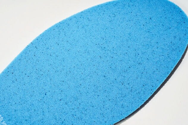 インソールは「オーソライト」製