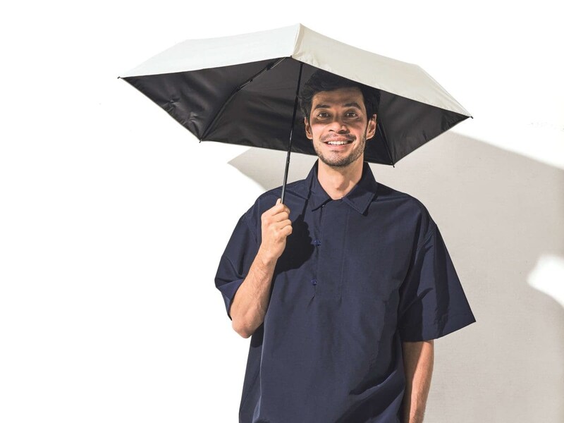 約120gの驚異的軽さでストレスなくUV対策！