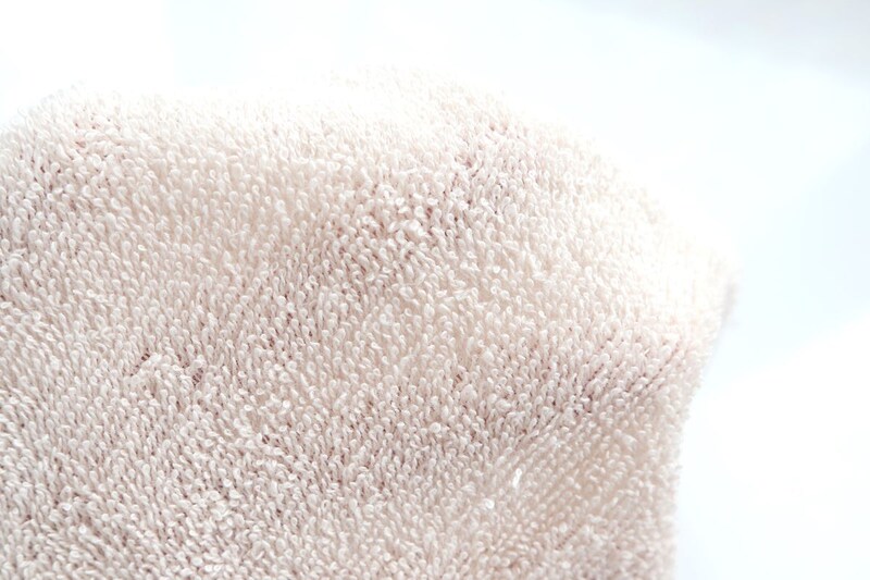 インナータオルはパイル生地で触り心地が良い