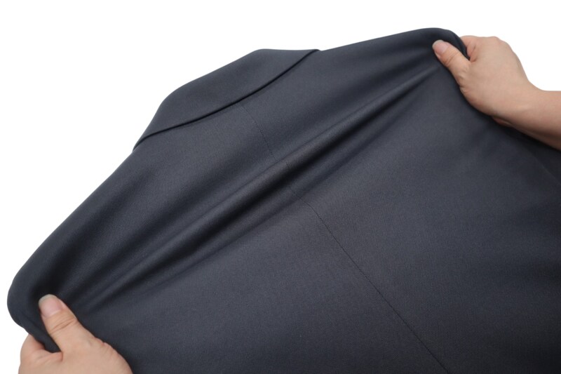 スポ―ツウエア並みの高いストレッチ性