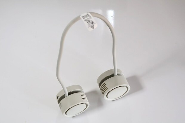 収納できるコンパクトさと、しっかり自立する強さを兼ね備える