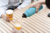 「暑い外でキンキンに冷えたビールを」「涼しいお家でアツアツのBBQを」この夏、大活躍する便利アイテム2選