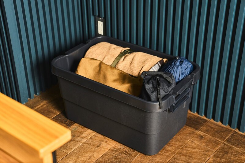 【無印良品】「隠す収納」で季節モノも重いモノもスッキリ片づく！無印マニア実践“最新収納アイテム”のリアルな活用法3選