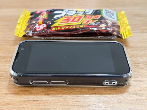 厚さもブラックサンダーと同サイズです