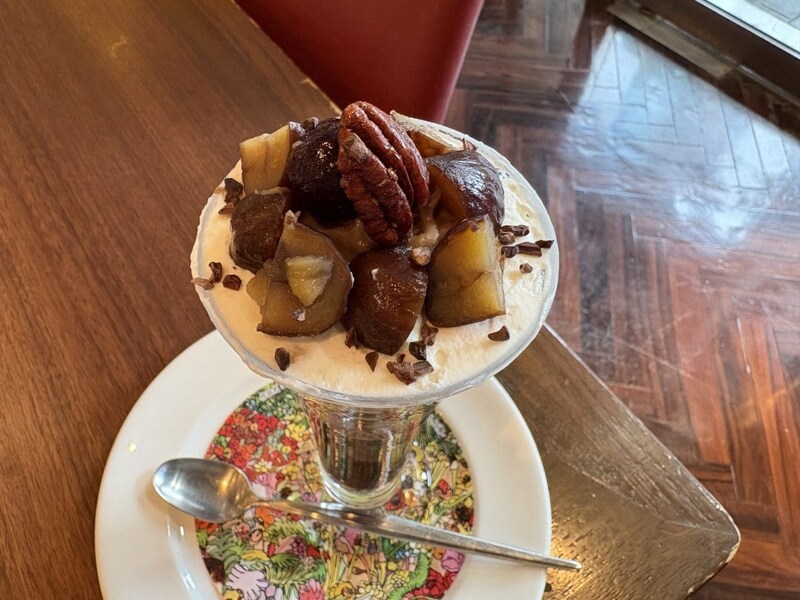 フォレ・ノワール仕立てのマロンパフェ