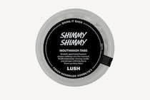 「今こそ口臭に要注意」水分不足が引き金に!? 美容のプロが選ぶ“外出先でも手軽に息爽快”最新オーラルケア3選