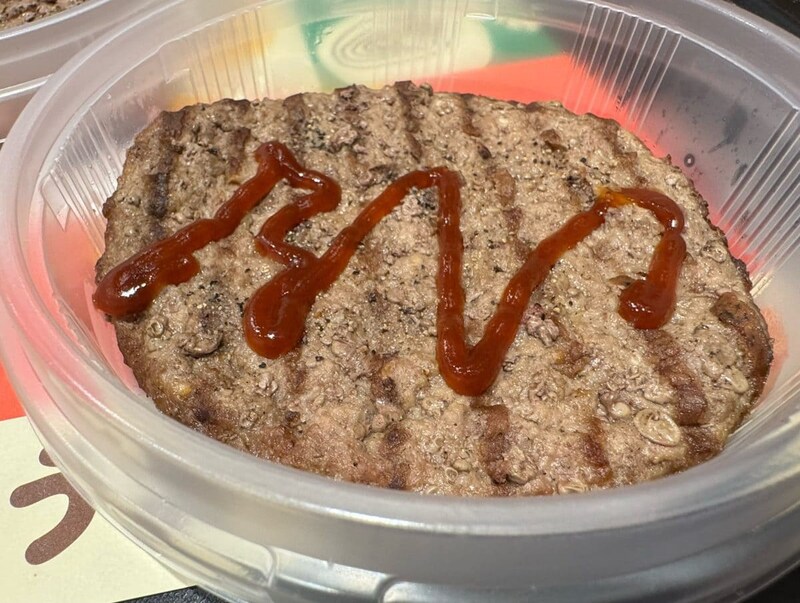 ソース オン ザ ビーフ