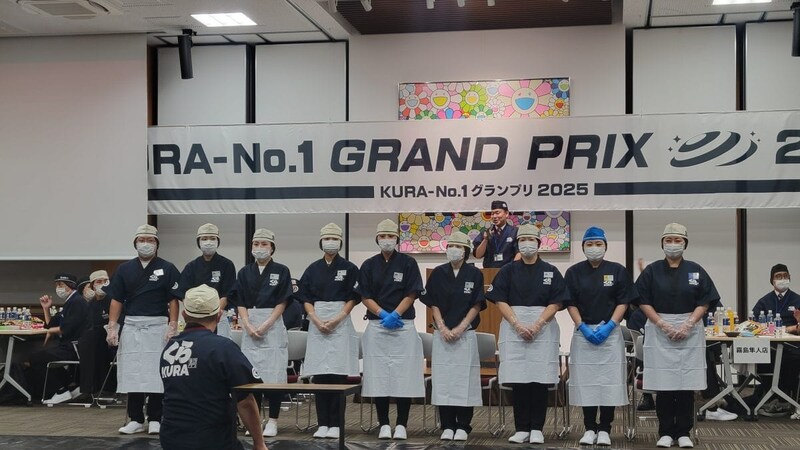 白熱した試合の結果、決勝戦に進んだのは兵庫県「大蔵谷店」、東京都「町田店」、大阪府「城東今福店」の3チーム。