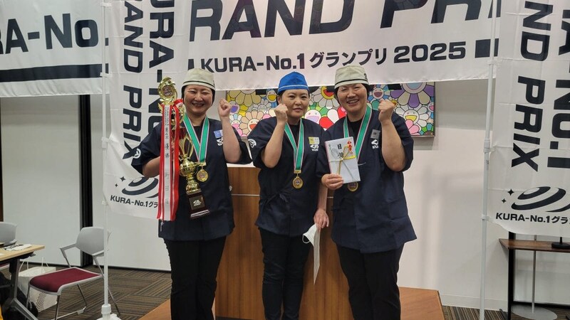 グランプリに輝いた町田店スタッフ