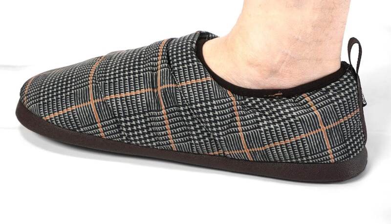 実際に足を通してみると、温かくてかなり快適