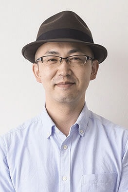 「ライター　金山 靖さん」
食に精通し、本誌をはじめさまざまな媒体でフード関連の記事を多数執筆する人気ライター。実際に飲んで、食べて書くのがポリシーで、フード商品のレビューにも定評がある