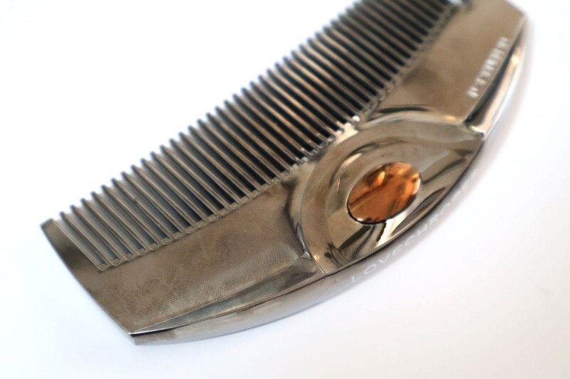 指紋が気になる……