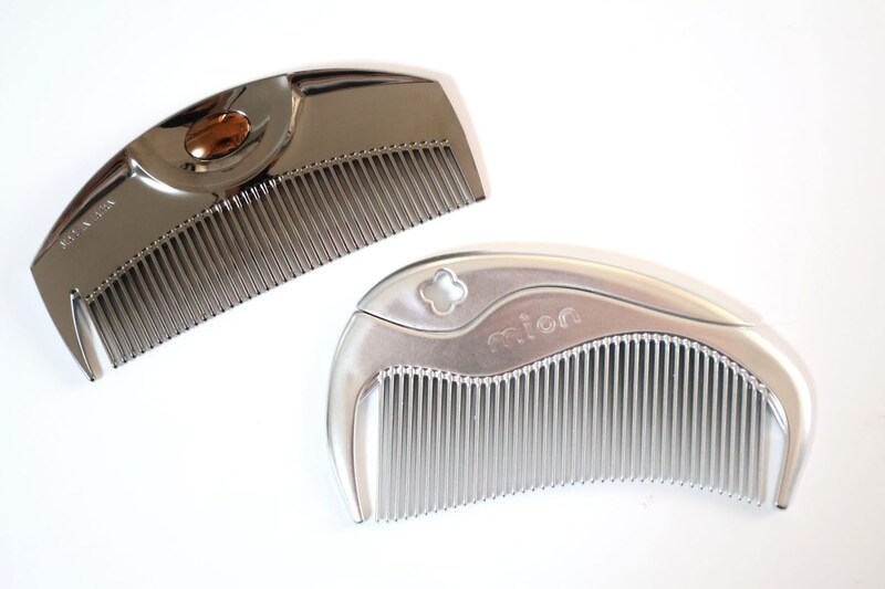 ドンキのヘアブラシシリーズ「mion」とラブクロム　「ツキ プレミアムブラック」を比較