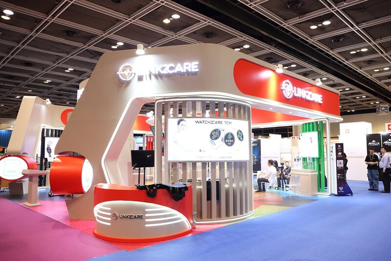 異彩を放っていたのが香港の時計メーカー、デイトン社が手掛ける「Link2Care（リンクトゥケア）」