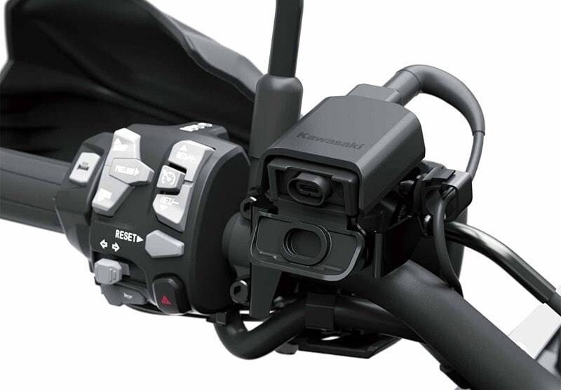 スマートフォン等の充電が可能なUSB TYPE-Cポートを装備