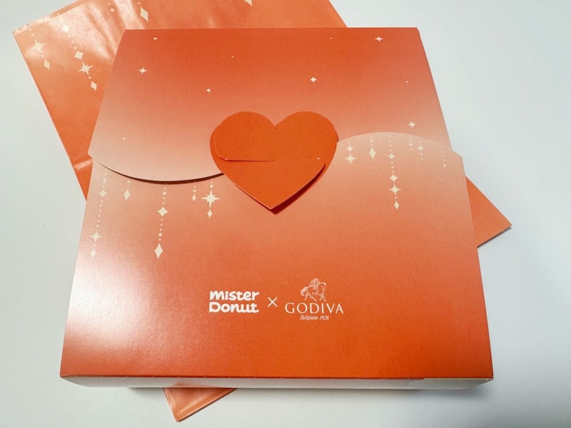 手土産にもおすすめ「Mister Donut×GODIVA アニバーサリーセット」