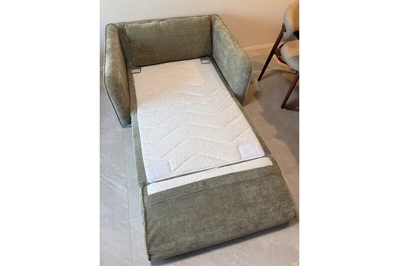 一般的なシングル用マットレスと同じサイズ