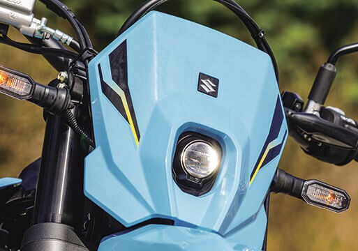 スズキ
DR-Z4SM　「コンパクトでも確かな明るさ」