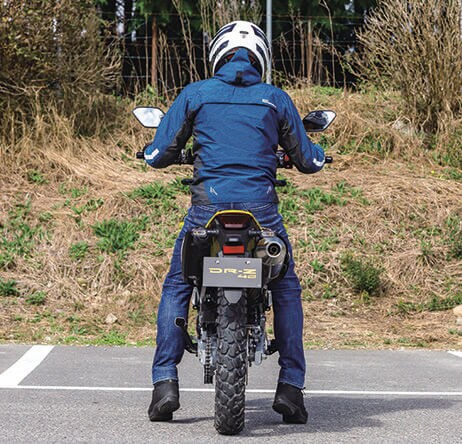 スズキ
DR-Z4S　「少々高めだが許容範囲」