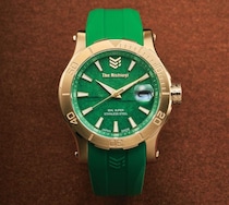 【身につけるパワースポット】文字盤は天然翡翠、素材は“904Lステンレス”！ 運気もスペックもガチすぎる「中国の王妃ウォッチ」