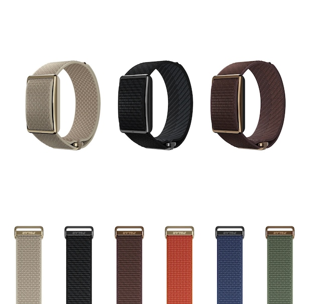 本体は3色、リストバンドは6色展開で、手首周り13.5〜19cmのSMと手首周り16〜23cm MLの2サイズに対応