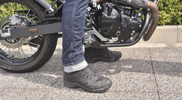 カワサキ KLX230SM　「体格なんて気にしない」