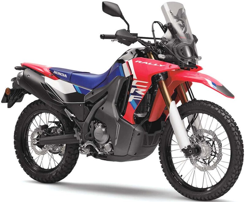 ホンダ CRF250 RALLY ￥792,000 【●全長×全幅×全高＝2,200×920×1,355mm　●シート高＝830mm　●車両重量＝153kg　●総排気量＝249cc　●エンジン型式＝水冷4ストローク単気筒DOHC4バルブ　●最高出力＝18kW/9,000rpm　●最大トルク＝23N・m/6,500rpm　●燃料消費率（WMTCモード値）＝32.4km/L（クラス2-2）1名乗車時】