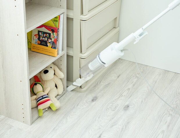 高性能モーターに常時100Wコードレス特有の「出力ムラ」や「電池劣化」に左右されず、どんな床材でも安定した吸引力を発揮