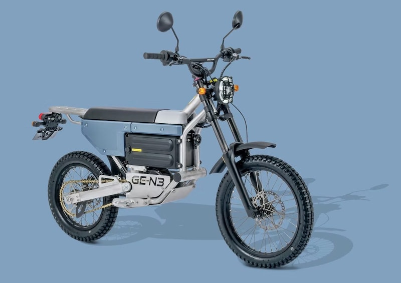 都会の景色にも自然に溶け込んでくれるブルーグレーカラー