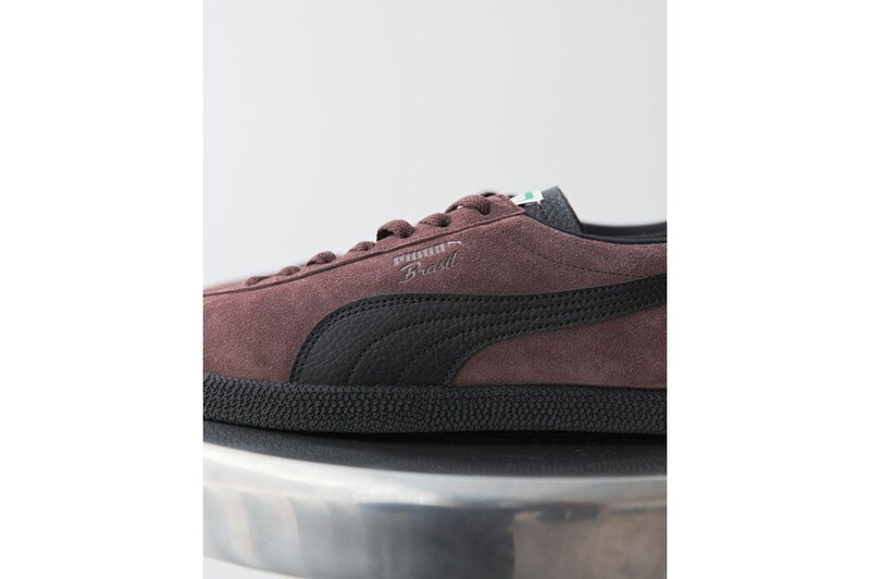 アウトソールとフォームストライプをブラックで配色されており、重厚感のある印象に