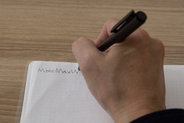 ボイスレコーダー機能搭載の次世代型AIペン「Flowtica Scribe」は、すでに世界70ヵ国以上で支持されています