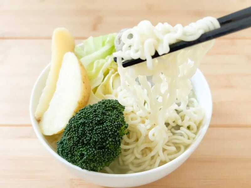 第2位　【感動級にうまい】袋麺がこんなに化ける!?「サッポロ一番 塩らーめん」で作る“具材ゴロゴロのポトフらーめん”が超簡単5分