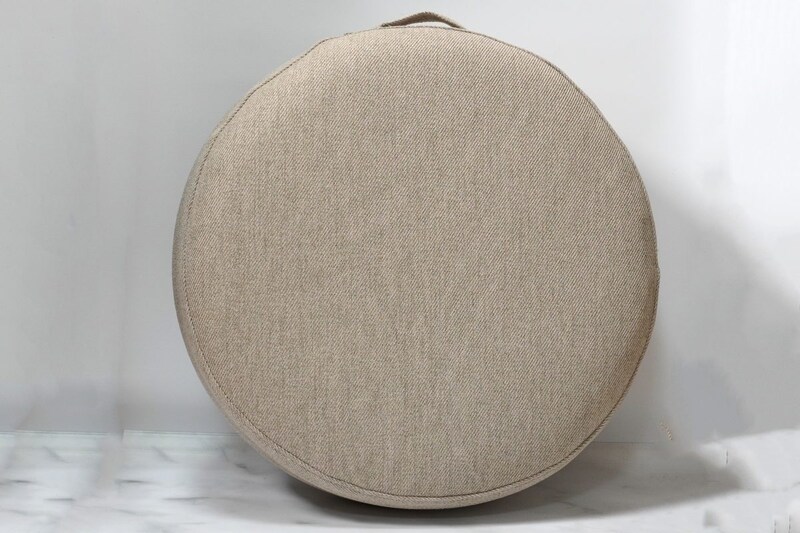 無印良品「空気でできたフロアクッション」