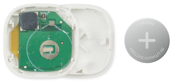 市販のコイン型電池CR2032に対応しており、電池交換さえすれば繰り返し使用できる
