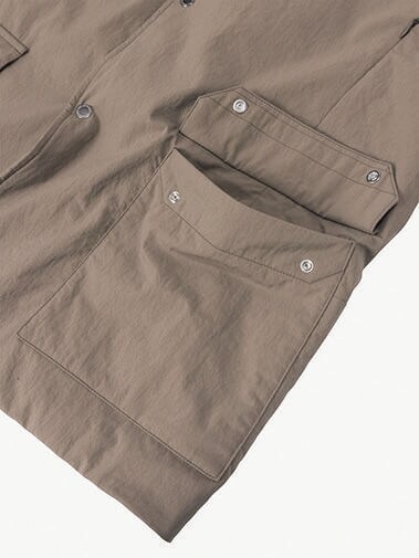 多彩なポケット収納を装備