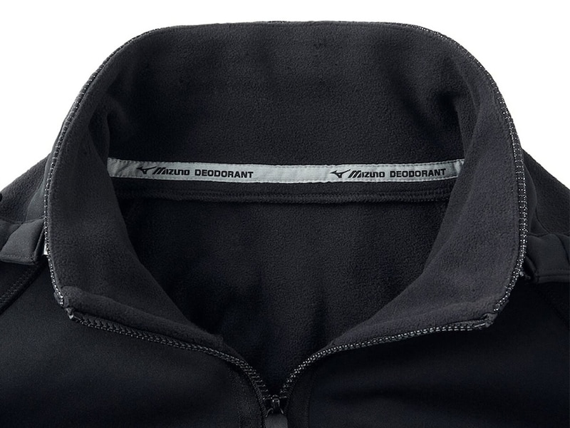 消臭効果の高いミズノデオドラントテープにより、汗対策も