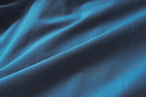 内外とも機能性に優れた生地を採用