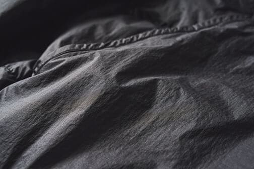 内外とも機能性に優れた生地を採用