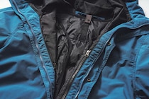 【冬から春まで着倒せる3WAYアウター】大人が選ぶべきはどっち？ナンガ「ヒノックダウン」vs ドレステリア「ダウンコート」徹底比較！