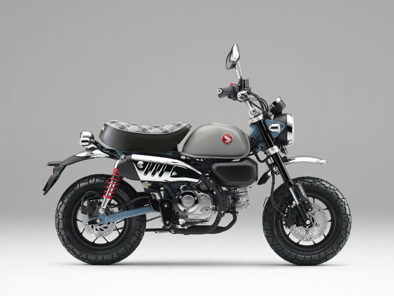 「パールカデットグレー」も燃料タンクやリアサスペンションスプリングの配色を変更