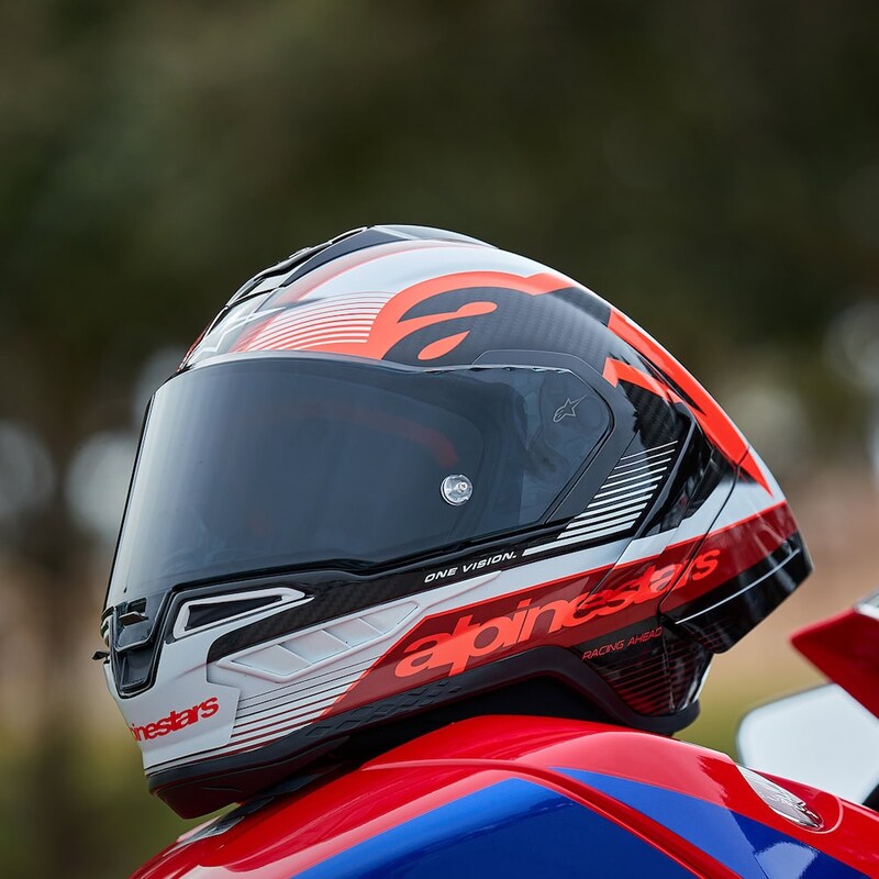 アルパインスターファン待望のオンロードタイプヘルメット「スーパーテックR10」