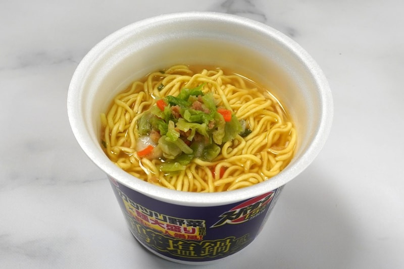 エースコック スーパーカップ1.5倍 地鶏だし塩鍋風ラーメン