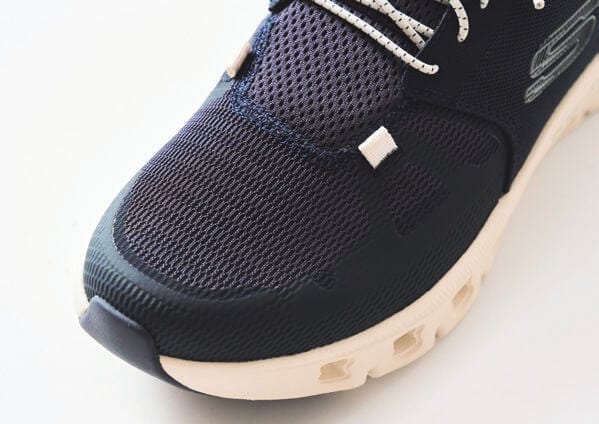 サステナブルで耐久性の高いヴィーガンアッパー