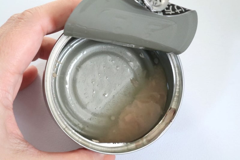 ツナの具を取り出すと水分と油分が余った