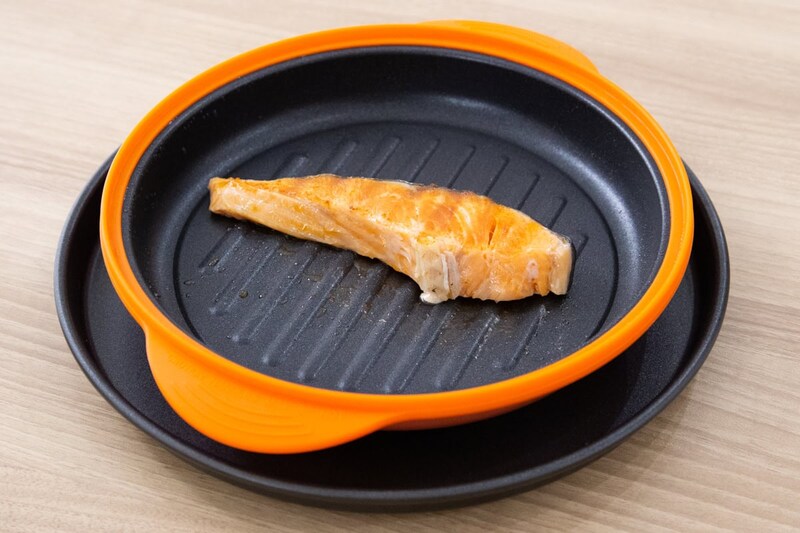 グリルで焼き魚を焼いたときの部屋中に拡散されるイヤなニオイだって、電子レンジ調理だから皆無
